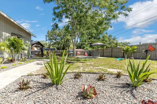 Blue Gecko at Safety Harbor - Entire Home PLUS Guest House Hotels in Safety Harbor