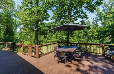 Cozy Chalet in the Woodshttp://Www.Innsbrook-Resort.Com/