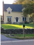 Beautiful Country Setting Near Newport Hotels near Baypoint Residence Hall
