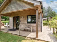 Meadow View lodge - Sleeps 4/5 with private hot tub Hotels in Cheddar