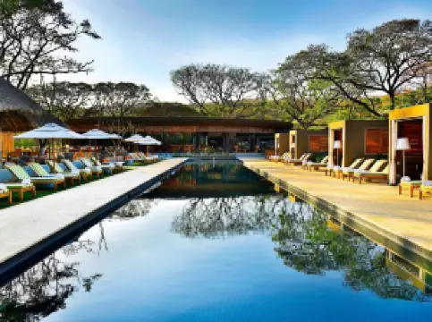 El Mangroove, Autograph Collection