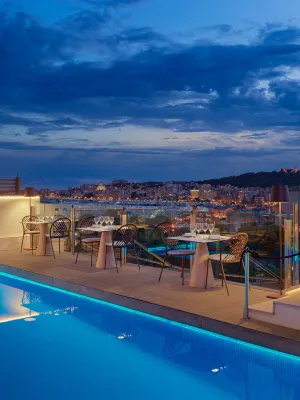 ホテル サラトガ のホテル