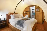 Covered Wagon Camping w/ Salt Water Hot Tub Hotel in zona Leaman's Place Covered Bridge