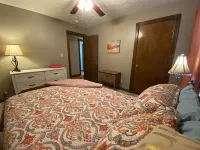 Welcome to your home away from home at my Bardstown’s Sweet Retreat! Hotels near Chuckleberry Farm & Winery