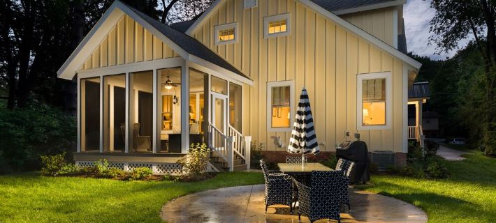 Tuck'd Away - Newly Built Vacation Home Located in Downtown Saugatuck Hotels in Saugatuck