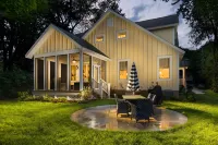 Tuck'd Away - Newly Built Vacation Home Located in Downtown Saugatuck - Hot Tub