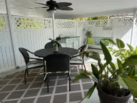 PRIVATE HEATED POOL! 150 Steps to Beach! No property management fees! Hotel a Holmes Beach