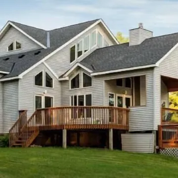150+ ft Of Lakeshore / Private Beach / 4 Acres