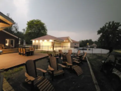 Sleeps 27/Pickleball Court/Game Room/Hot Tub/Pool/Batting Cage/Beach 庫克薩基酒店