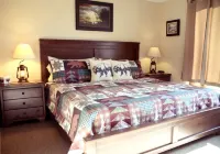 Bison Hideaway Condo - fully updated, warm & inviting Yellowstone Retreat for 2 Hotels near KOA Campsite Playground