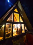 🌲Roaring Fork Chalet: MTN View, Hiking, Waterfalls, Trails - Dog Friendly!🐕‍🦺