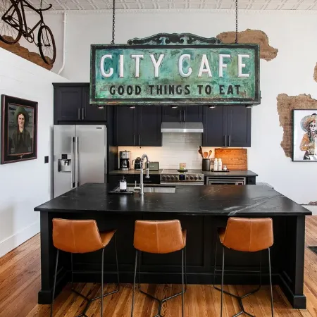 Two Lanes Guesthouse - Historic Downtown Loft Apartment 45 miles S of Nashville