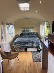 Stunning and unique AirStream on the Coastal Trail and near Poplar Beach Hotel di Half Moon Bay
