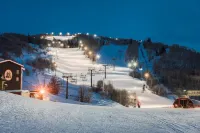 Xmas Just Reduced: 50 Steps to the Lift+  Pool+ Hot Tub Hotels in 