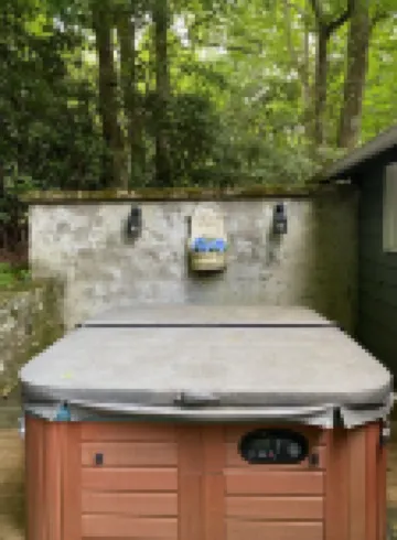 quaint cottage w/hotub & firepit-2 min -downtown Blowing Rock-pet friendly