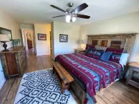 Town Ctr l Hot Tub l Mtn View l Loft l Fireplace