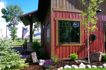 BIG HOLE RIVER RETREAT November-April SPECIAL!