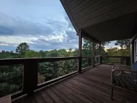 Mountain Views All Year! Charming 3-Bed Cabin Just Minutes from Downtown - Vuoristonäköala