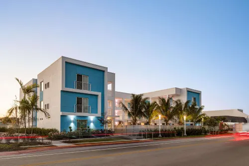 Sea Glass Beach Place, Trademark Collection by Wyndham فنادق في Lauderdale-by-the-Sea
