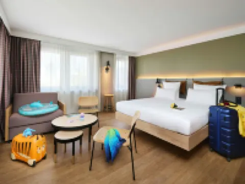 Moxy Annecy アヌシーのホテル