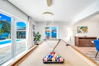 Heated Pool + Hot Tub! Close 2 Beach & Shops!
