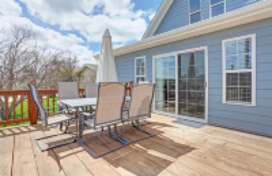 Spacious 3BR Home w/ Deck – Right in Downtown Custer, Shops & Dining!