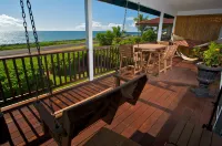 Hale La- Luxury Beach House with Central Air Conditioning!