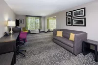 La Quinta Inn & Suites by Wyndham Kennesaw