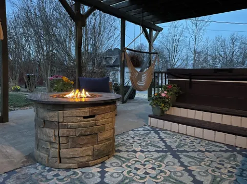 Spring is for Hiking! in Town-Private Hot Tub-2 Bikes-Shawnee National Forest