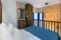 Marisstone Hotel