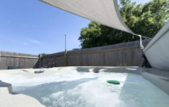 Country Escape - Live to be Wild