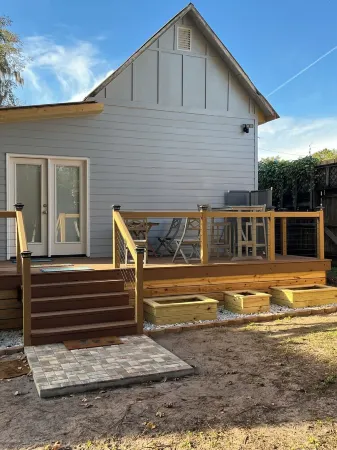 “Lovely” Bungalow near downtown Quincy!