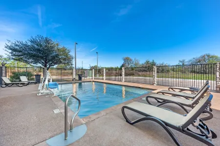 Best Western la Grange Inn  Suites