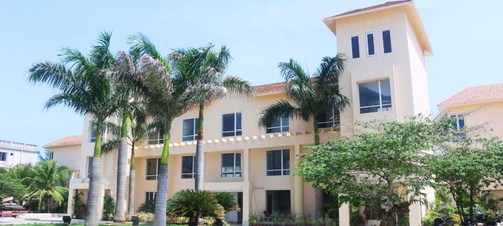 Empires Hotel Hotele w: Puri