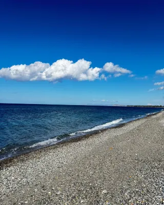 SeaStone House for relaxation, 4min walk to beach! Hotels in Kolimvari