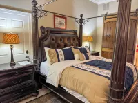 Bliss On The River Hotels in Llano