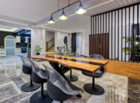 Host Prime - Paradise Villa with Pool at Rehab City