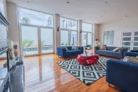 Chambres Cosy dans Une Grande maison Hoteles cerca de Waer Waters