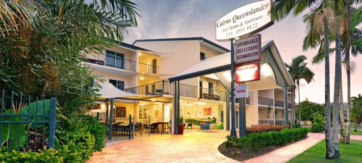 Cairns Queenslander Hotel & Apartments Hotels in Cairns
