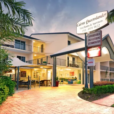 Cairns Queenslander Hotel & Apartments Các khách sạn gần Đài tưởng niệm Cairns