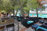 Apartments and Rooms Villa Niko Hotels in Grohote