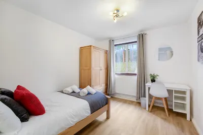 Spacious 4-Bedroom, 2-Bathroom Home in Bywood
