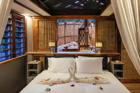 Barefoot Kuata Island Resort Отели в г. Nanuya Balavu Island