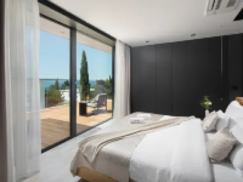 5-Star Villa Calma II with Heated Pool & Jacuzzi Oasis Hotels in Starigrad