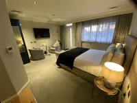 Hillside Farm Barn Apartments Hotels near Stoke Park