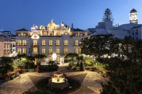 Hotel El Pilar Andalucia Отели рядом с достопримечательностью «Senda litoral de Estepona»