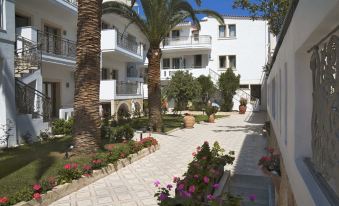 Flamingos Hotel