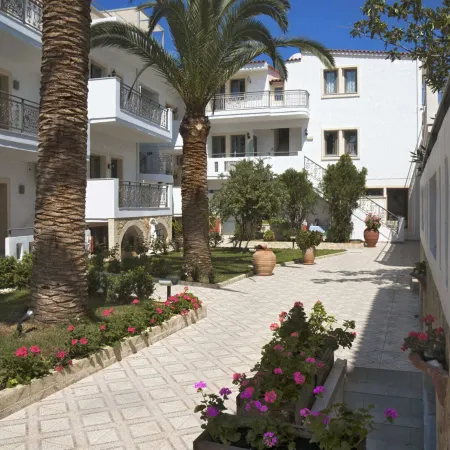 Flamingos Hotel
