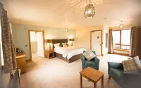 Redwood House Hotels in Portree