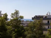 Amazing 2 Bdrm Sea View Holiday Apt Hotels in Alimos